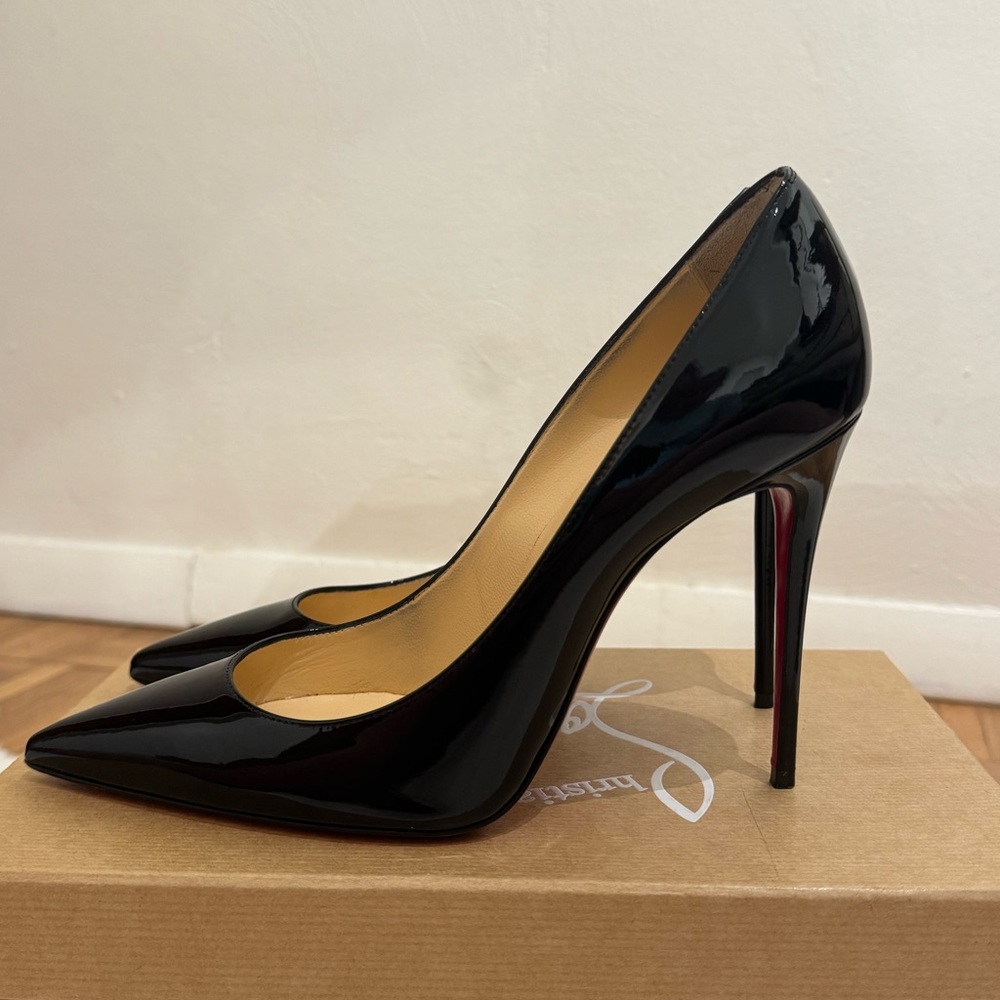 Louis Vuitton Black Patent Leather Heels Kate 100 Size 8.5